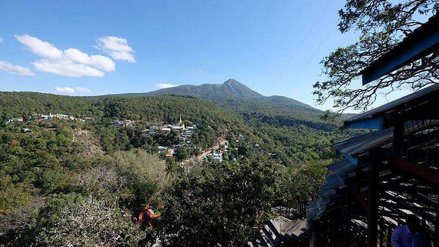 07-mount popa_17